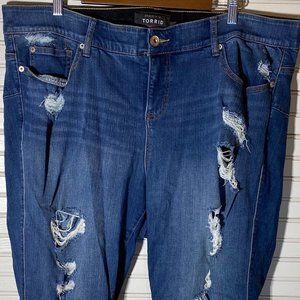 Torrid Premium Bombshell Skinny Destructed Jean Size 22